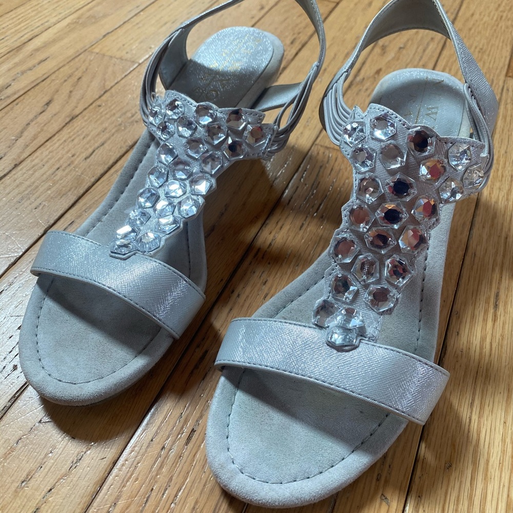Silver wedges - Picture 2 of 2
